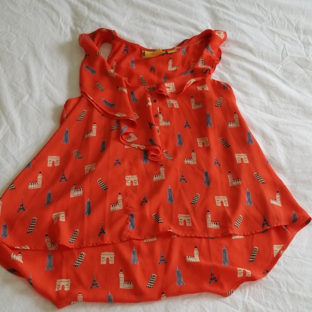 Sleeveless ruffle top